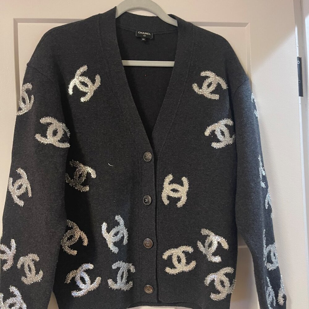 Authentic Chanel Cashmere Cardigan  size 38